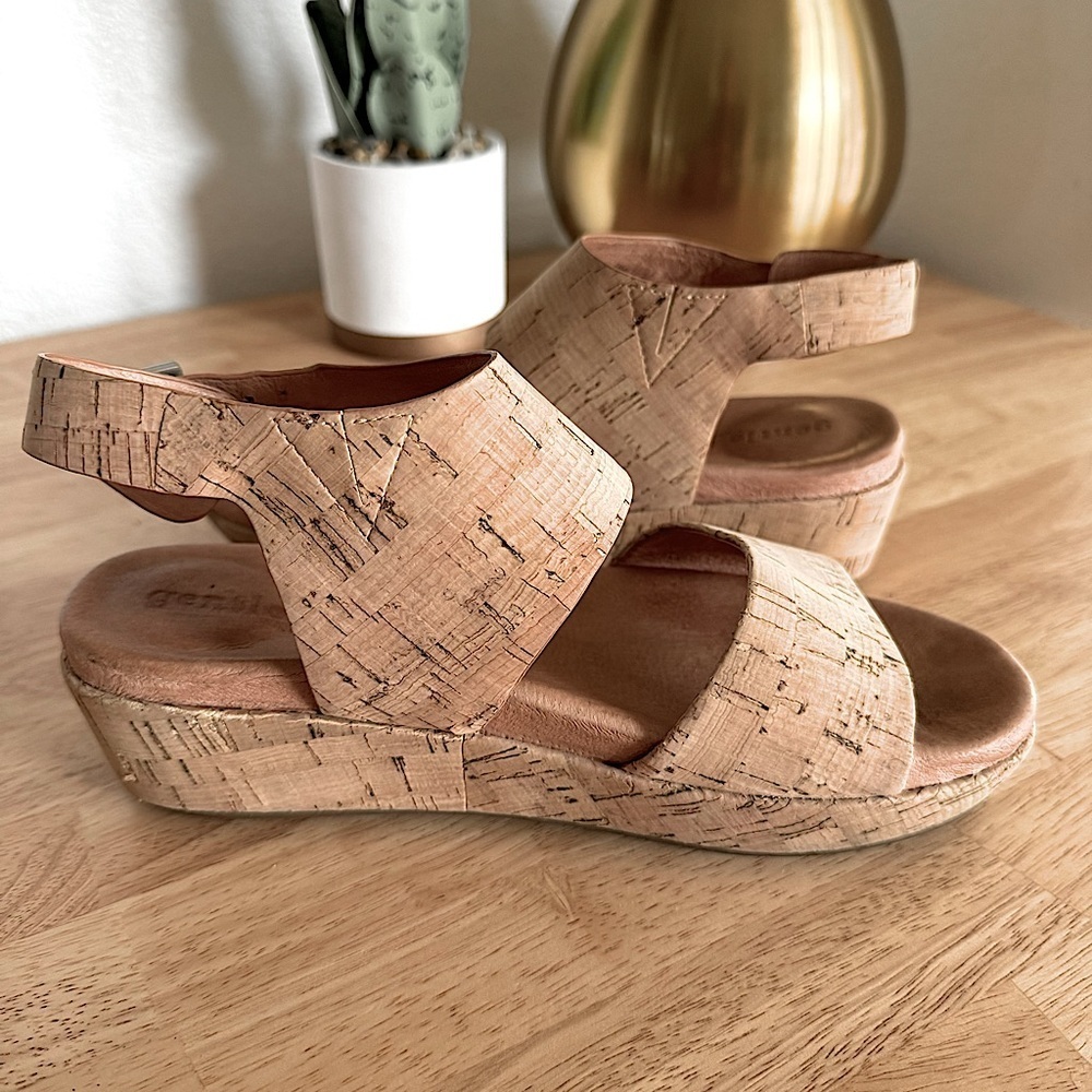 Gentle Souls by Kenneth Cole Women's Lori Platform Sandals Size 7.5 - Picture 3 of 15